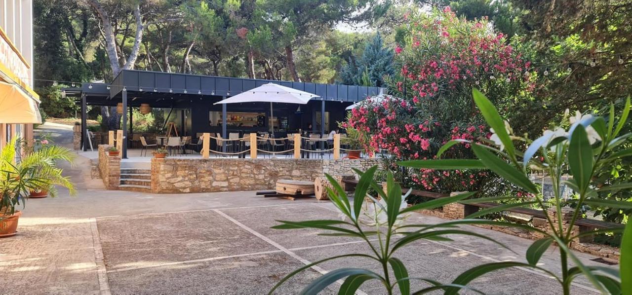 Bungalow Comfort 100 M From The Beach Premantura Ngoại thất bức ảnh